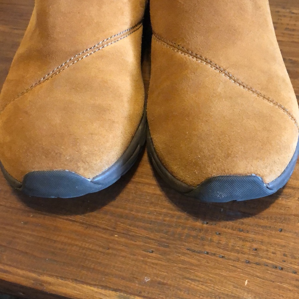 Vionic Arbor Clogs - image 4